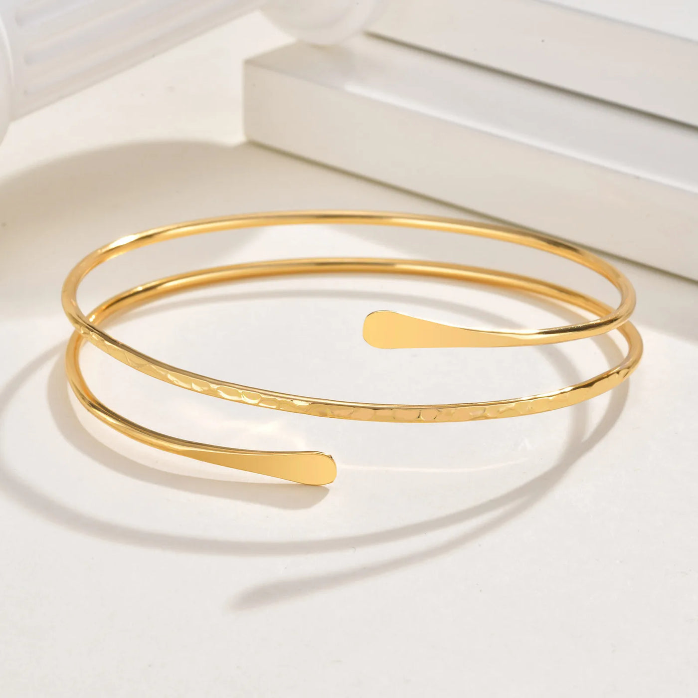 Upper Arm Cuff Bracelet for Women, Minimalist Gold Plated Armband Statement Party Armlets Jewelry