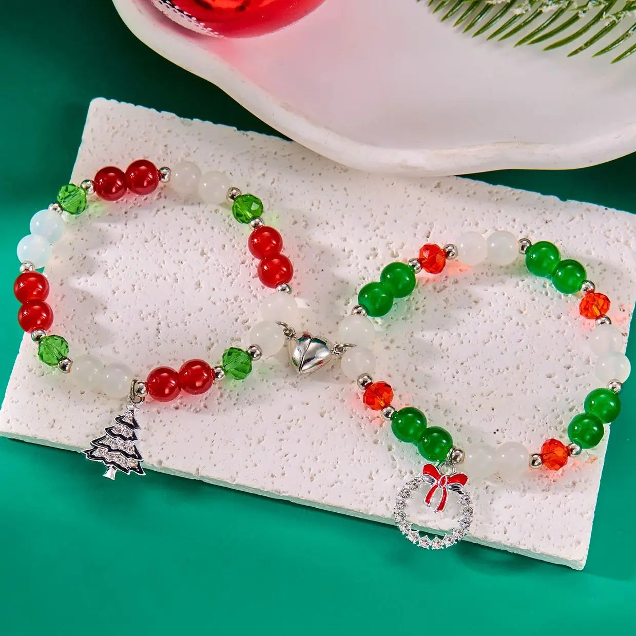 Simple Christmas Couples Bracelets for Women Men Sweet Red Green Crystal Beads Matching Bracelets Romantic Friendship Jewelry