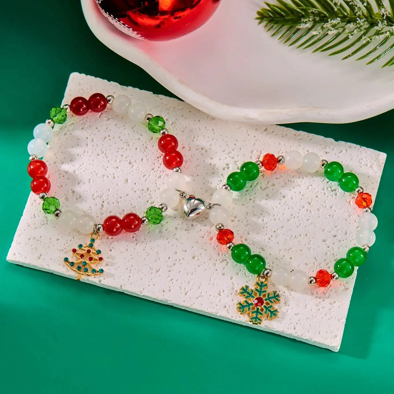 Simple Christmas Couples Bracelets for Women Men Sweet Red Green Crystal Beads Matching Bracelets Romantic Friendship Jewelry