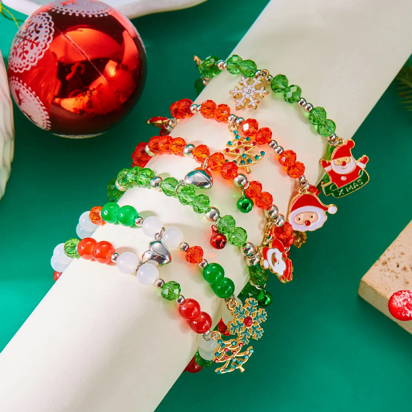 Simple Christmas Couples Bracelets for Women Men Sweet Red Green Crystal Beads Matching Bracelets Romantic Friendship Jewelry