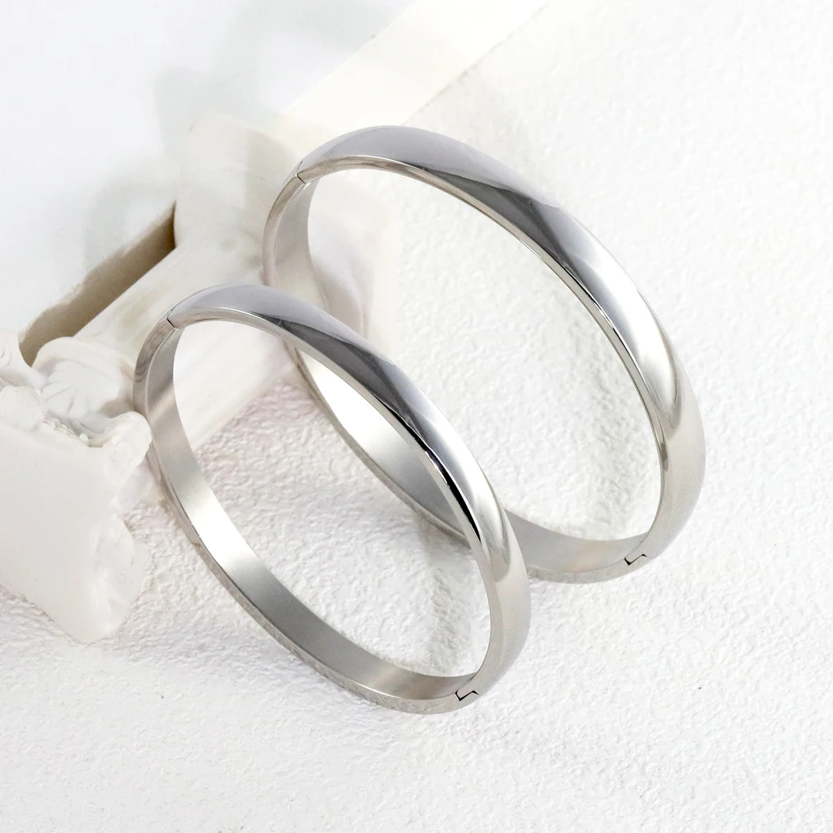 1 pair Fashion Stainless Steel Minimalist Gloss Couple Bracelets For Party Gathering, Holiday Gift, Jewelry