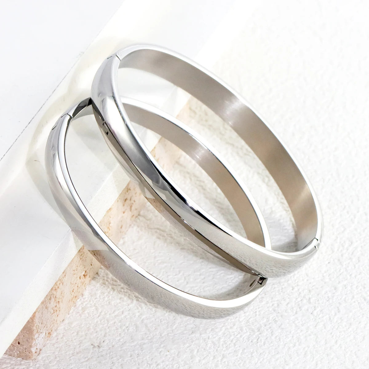 1 pair Fashion Stainless Steel Minimalist Gloss Couple Bracelets For Party Gathering, Holiday Gift, Jewelry