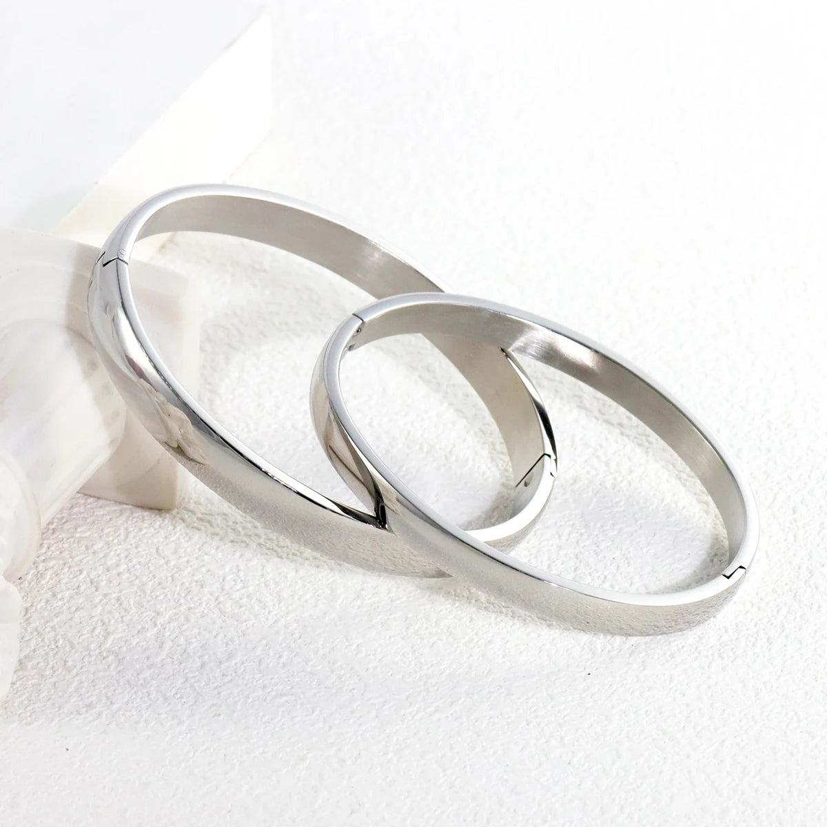 1 pair Fashion Stainless Steel Minimalist Gloss Couple Bracelets For Party Gathering, Holiday Gift, Jewelry