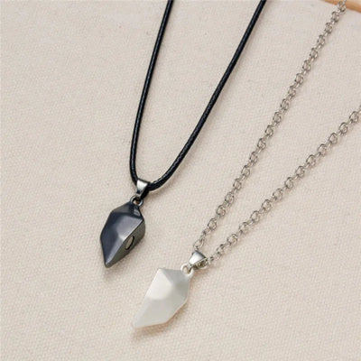 Magnetic Necklace for Women Men Love Versatile Couple Pendant Black-and-white Wishing Stone Couple Necklace Chain Jewelry